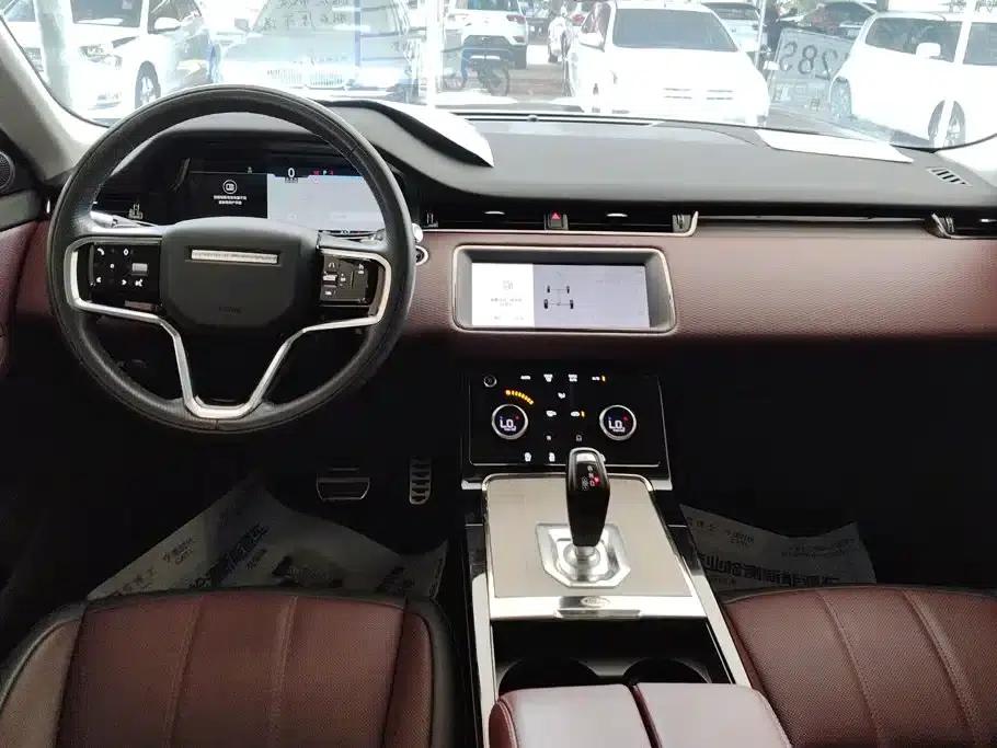 Range Rover Evoque 2022 Model, Evoque L 249PS R-Dynamic Luxury Edition — миниатюра 12