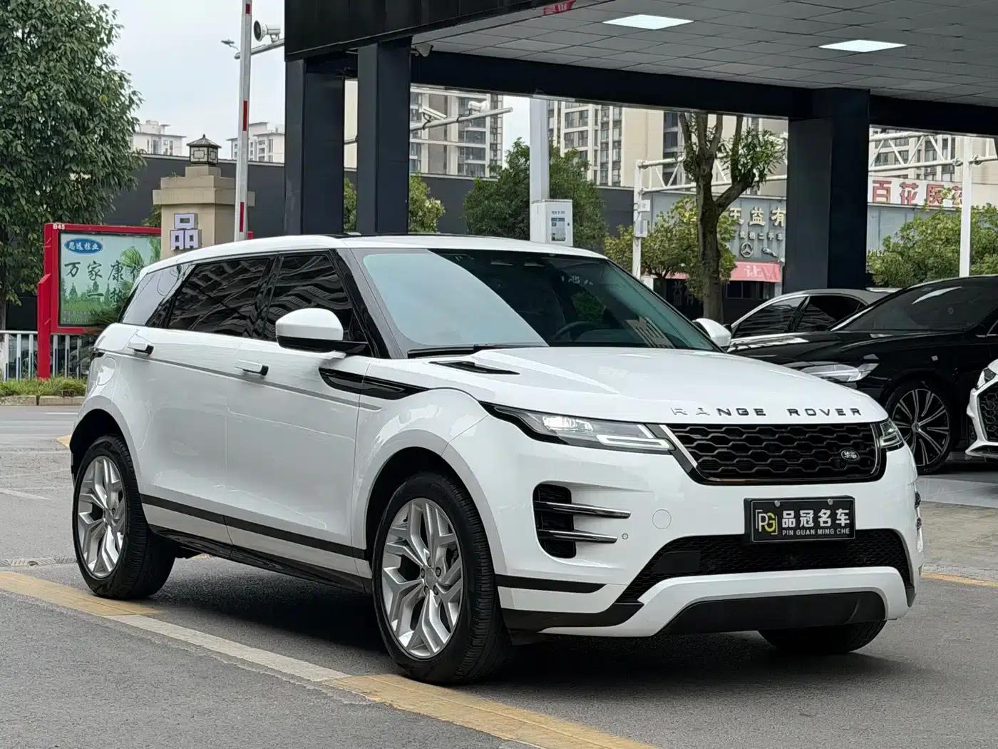Range Rover Evoque 2022 Model: Evoque L 200PS R-Dynamic Standard Elite Edition — миниатюра 3