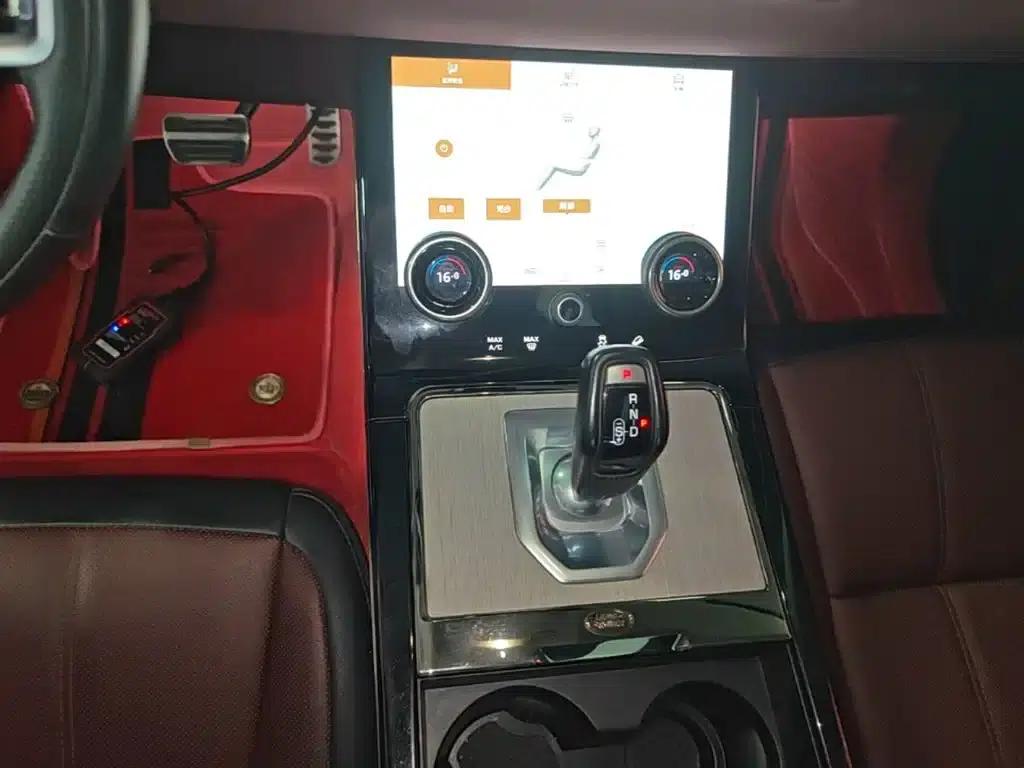Range Rover Evoque 2022 Model, Evoque L 249PS R-Dynamic Luxury Edition — миниатюра 14