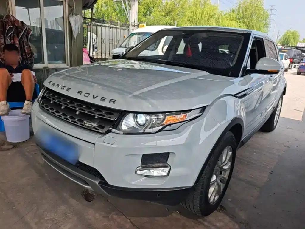 Range Rover Evoque 2015 2.0T 5-Door Fashion Edition — миниатюра 2