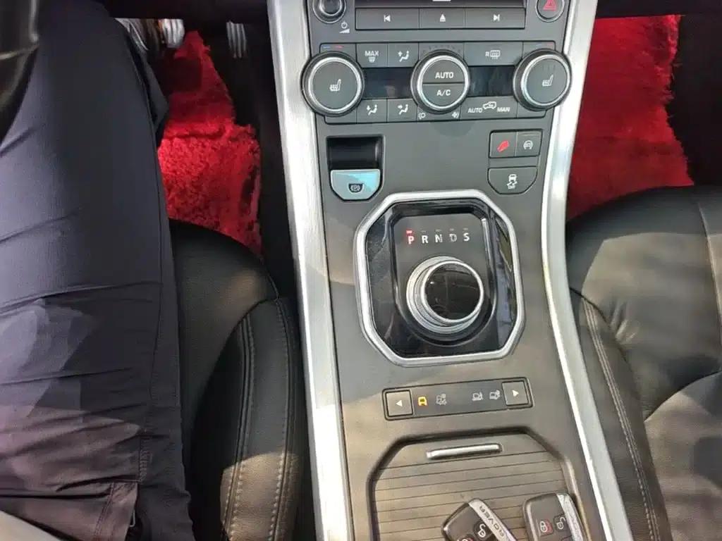 Range Rover Evoque 2015 2.0T 5-Door Fashion Edition — миниатюра 14