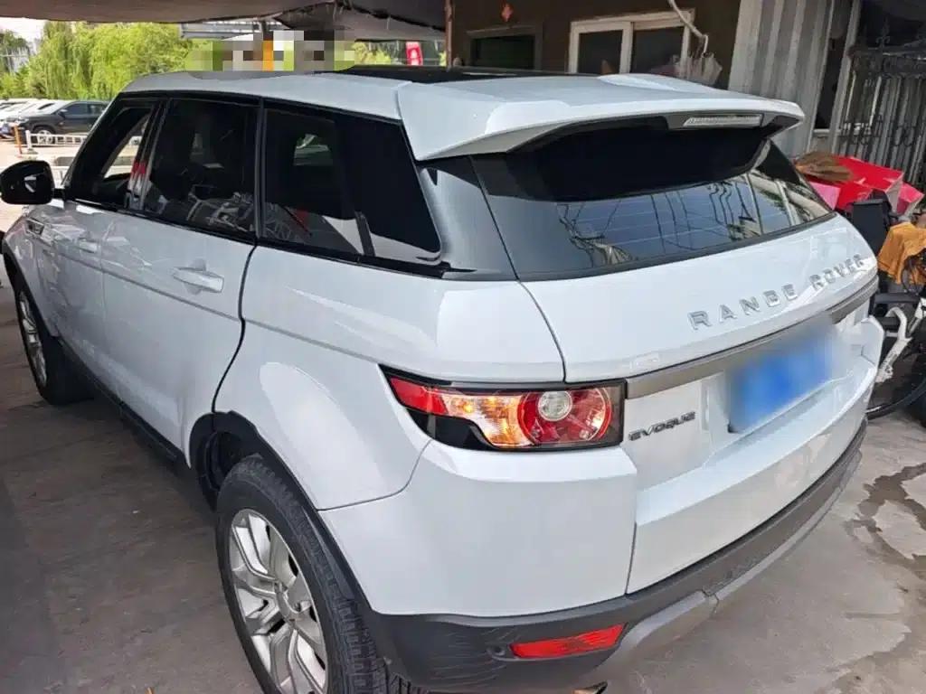 Range Rover Evoque 2015 2.0T 5-Door Fashion Edition — миниатюра 5