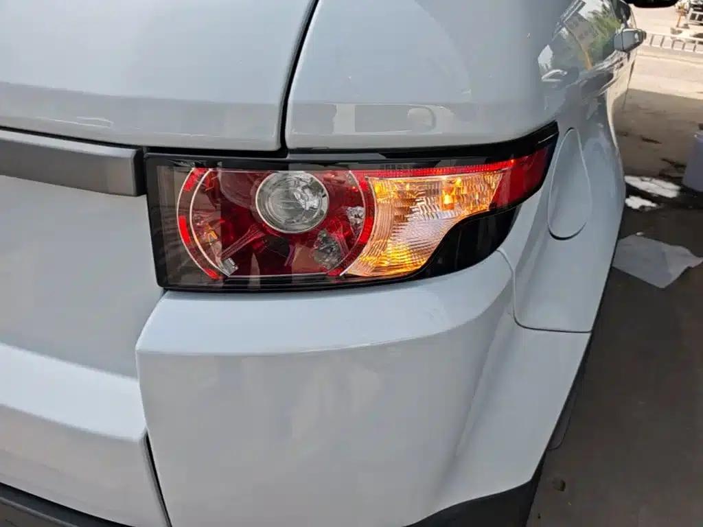 Range Rover Evoque 2015 2.0T 5-Door Fashion Edition — миниатюра 8