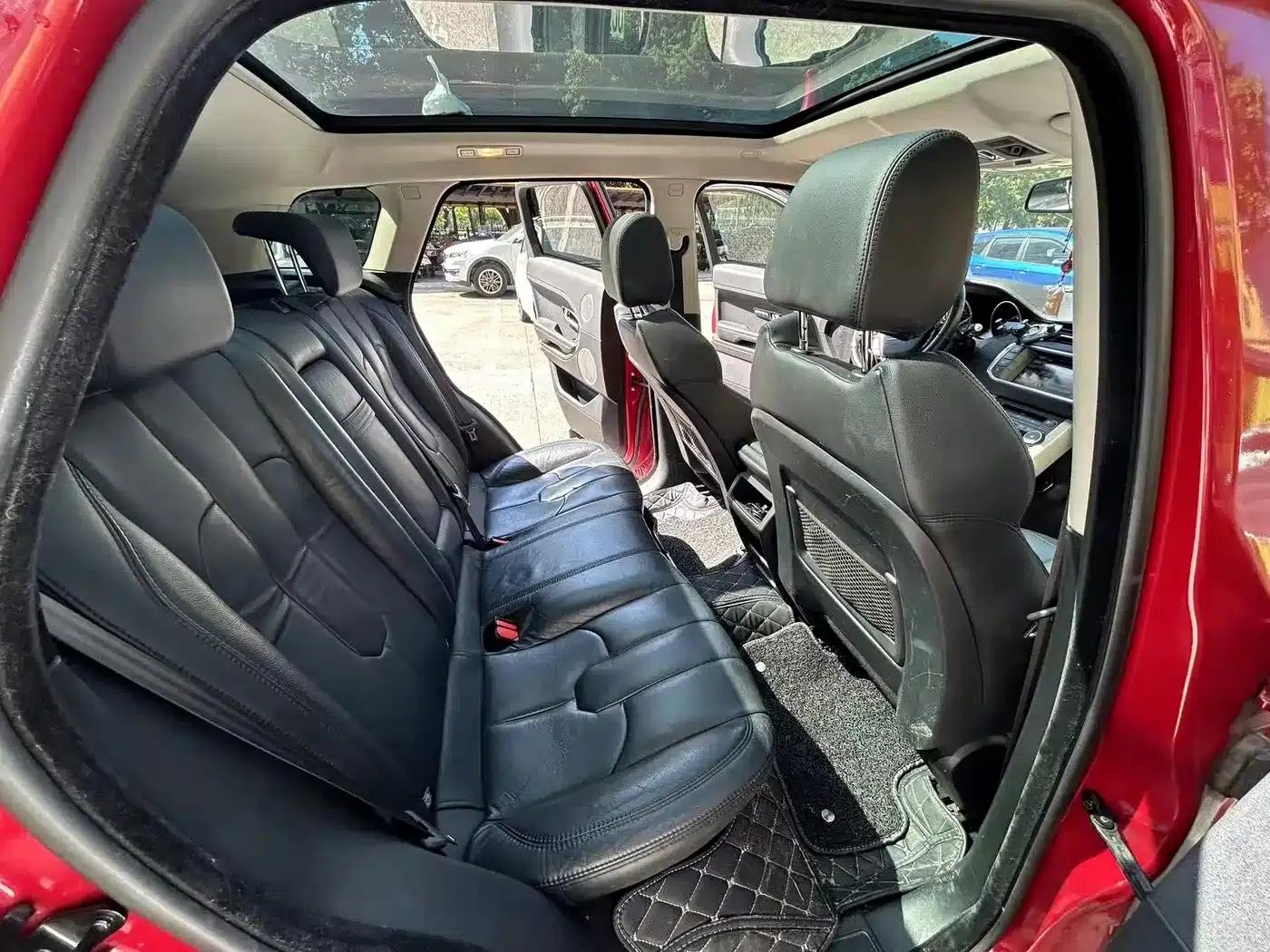2013 Range Rover Evoque Imported 2.0T 5-Door Premium Edition — миниатюра 4