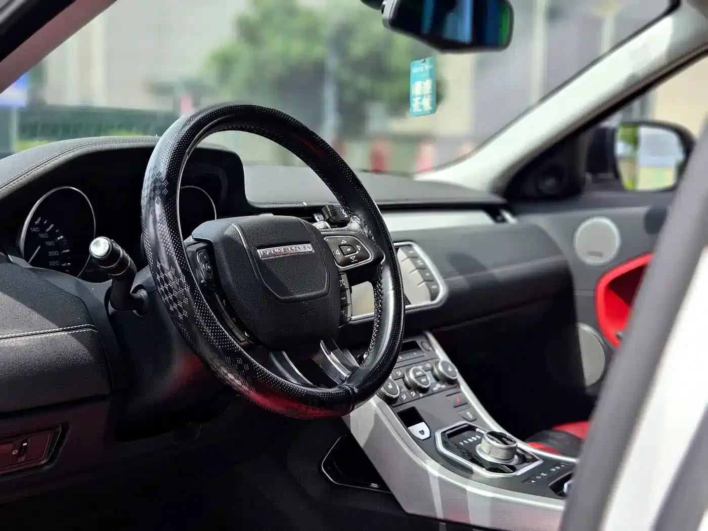 2013 Range Rover Evoque Imported 2.0T 5-Door Dynamic Edition — миниатюра 5