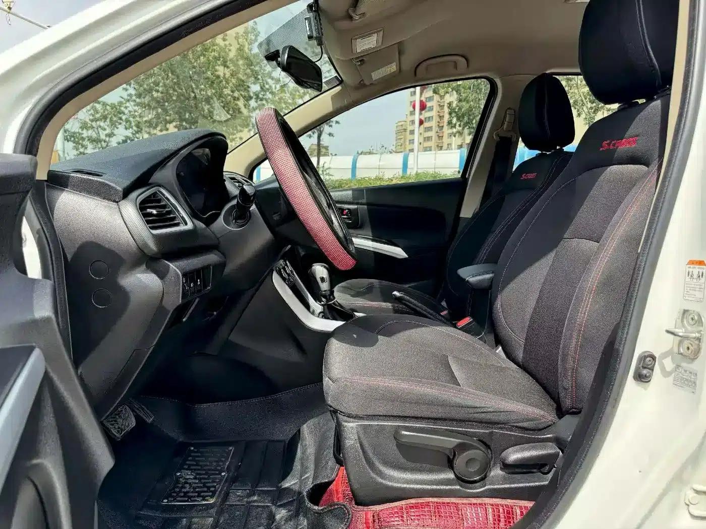 Vitara 2015 1.6L CVT 2WD Entry-level — миниатюра 4