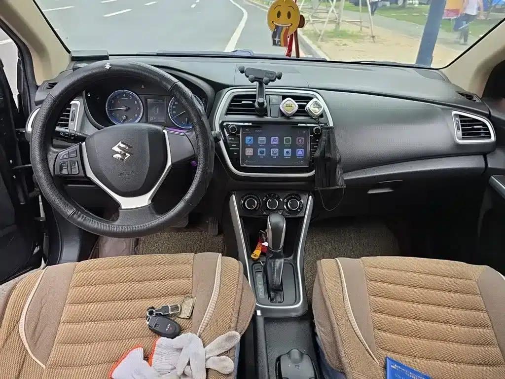 Vitara 2015 1.6L CVT 2WD Entry-level — миниатюра 6