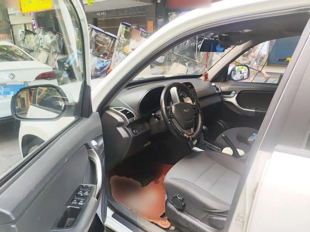 Chery Tiggo 3 2015 1.6L CVT Fashion Sport Edition — миниатюра 16
