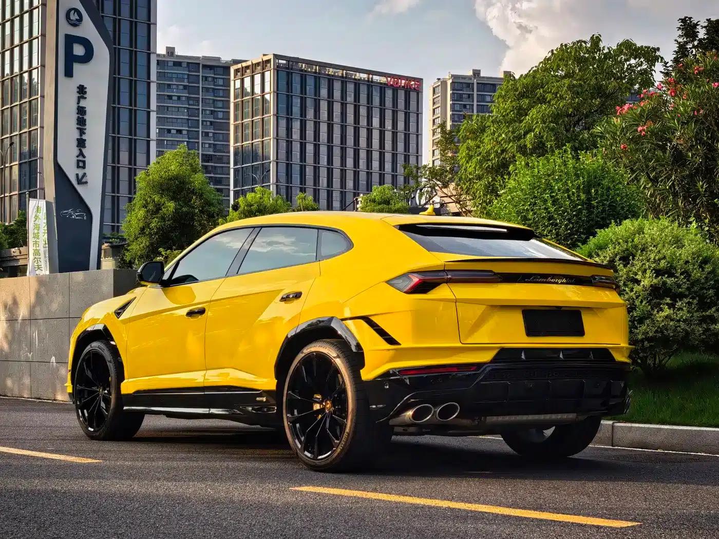 2023 Urus 4.0T V8 S — миниатюра 3