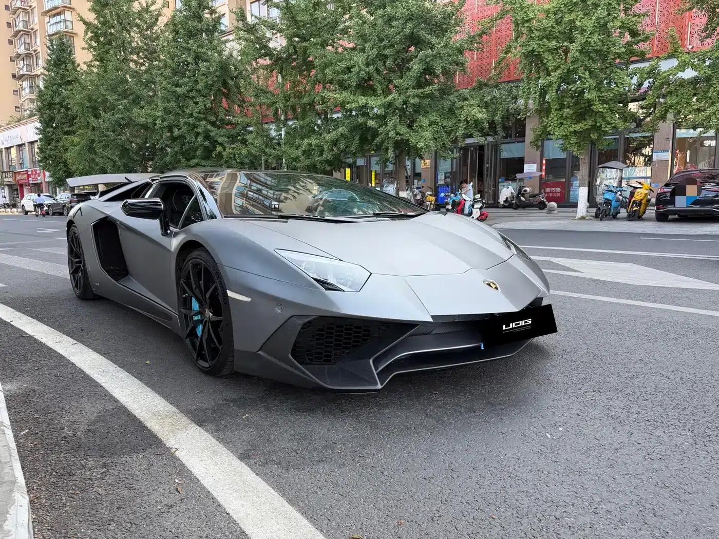 2013 Aventador LP 700-4 Roadster — миниатюра 5