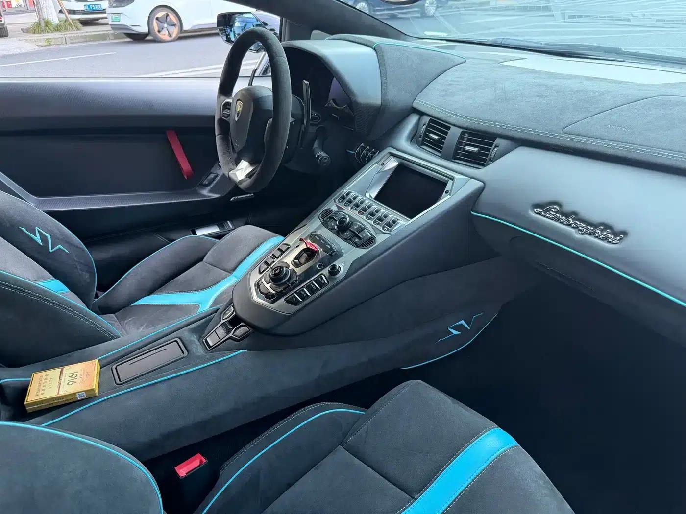 2013 Aventador LP 700-4 Roadster — миниатюра 7