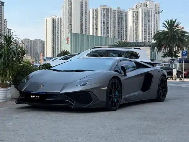 2013 Aventador LP 700-4 Roadster