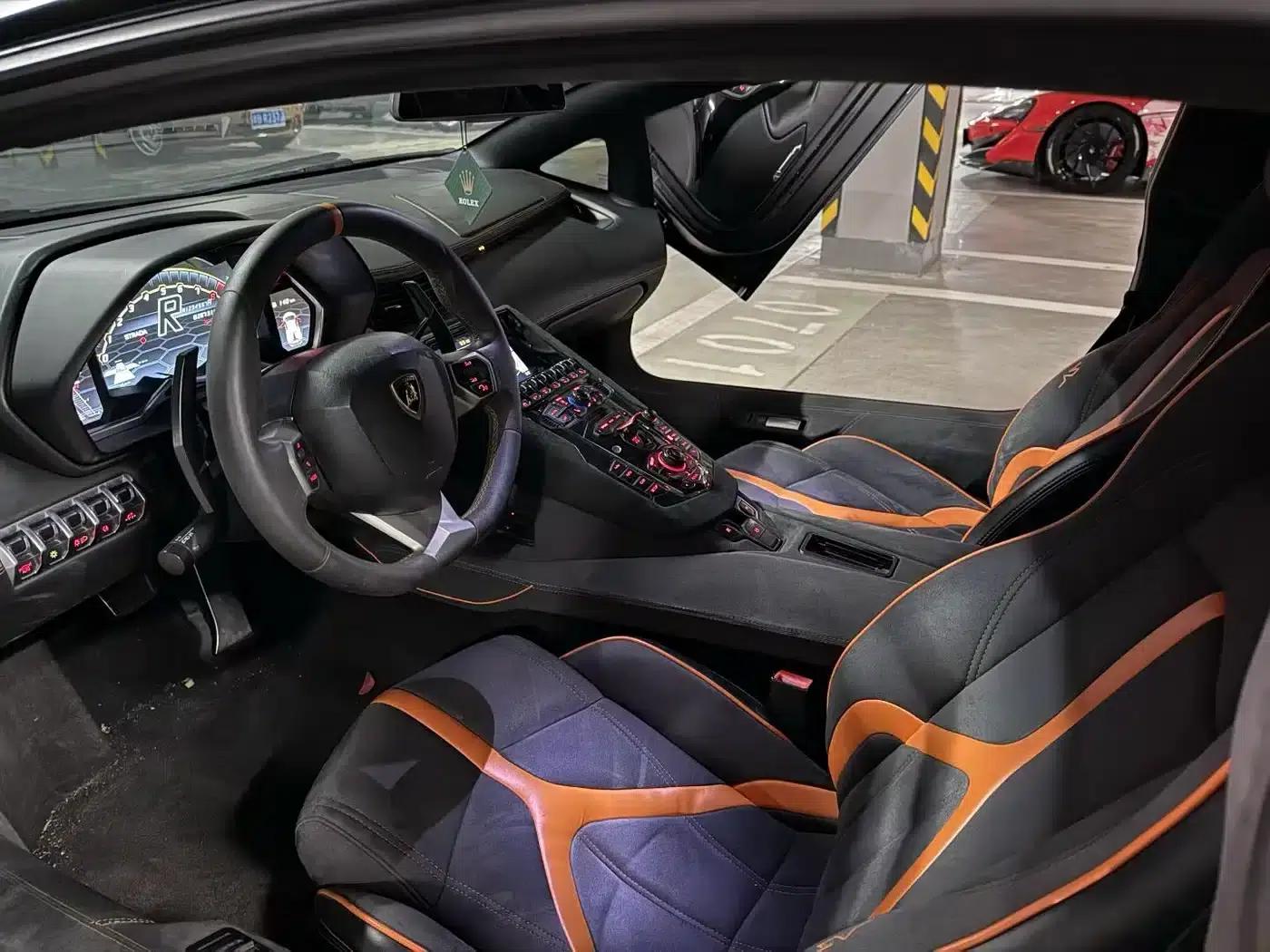 2013 Aventador LP 700-4 Roadster — миниатюра 5