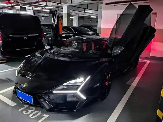 Revuelto 2023 6.5L PHEV Standard Edition