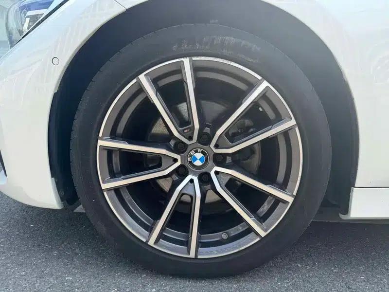 2020 BMW 3 Series 325Li M Sport Package — миниатюра 7