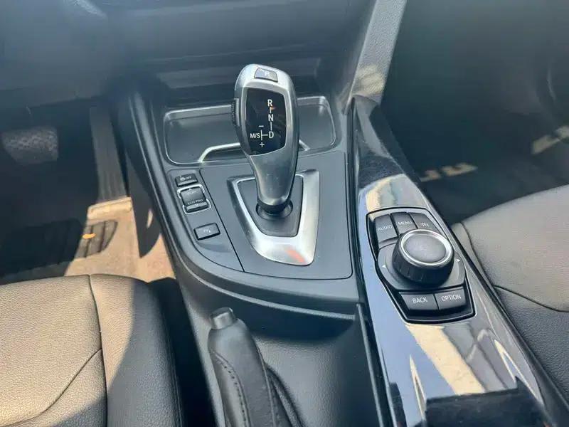 BMW 3 Series 2016 316i Fashion Edition — миниатюра 12