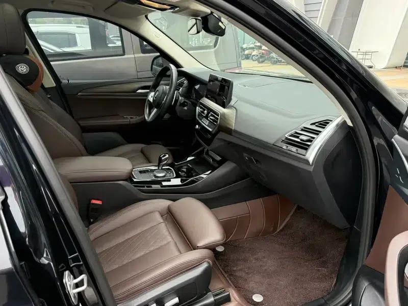 BMW X3 2023 xDrive30i Leading Edition M Sport Package — миниатюра 6