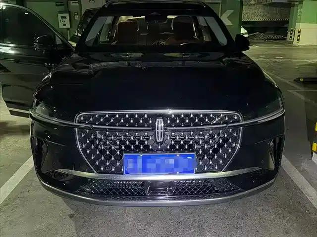 Navigator 2025 2.0T AWD Premium Edition