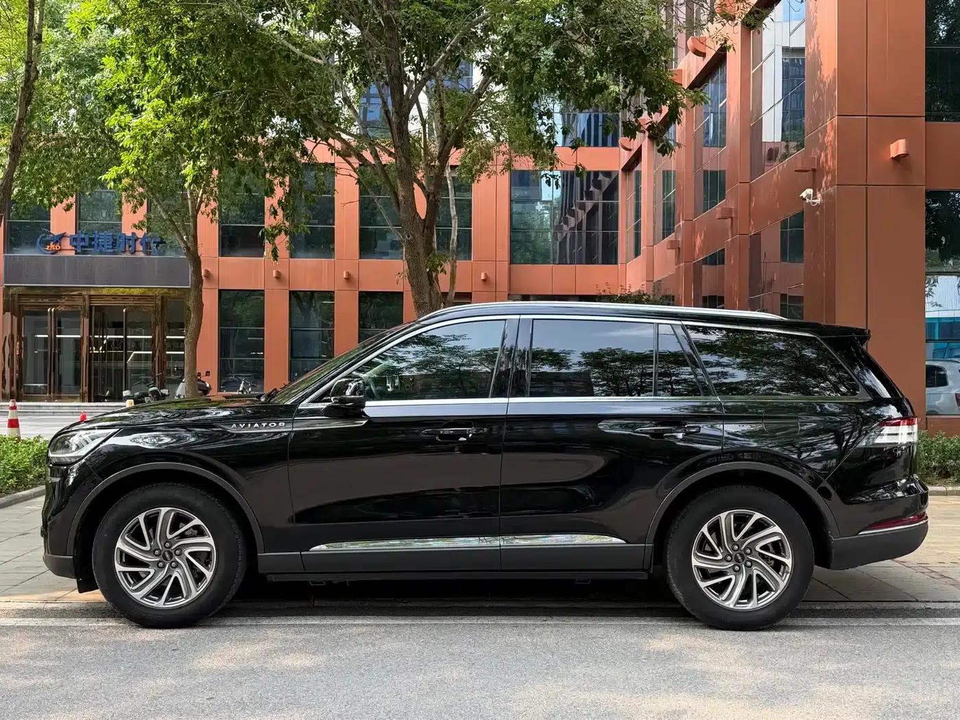 2020 Aviator 3.0T V6 AWD Premium Edition — миниатюра 4