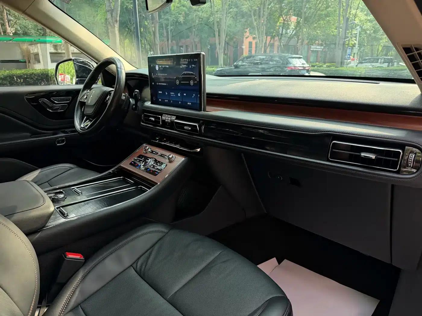 2020 Aviator 3.0T V6 AWD Premium Edition — миниатюра 9