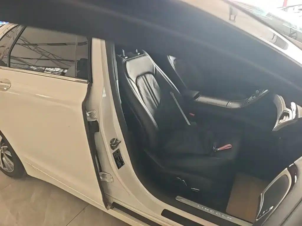 Lincoln MKZ 2017 2.0T Premium Edition — миниатюра 25
