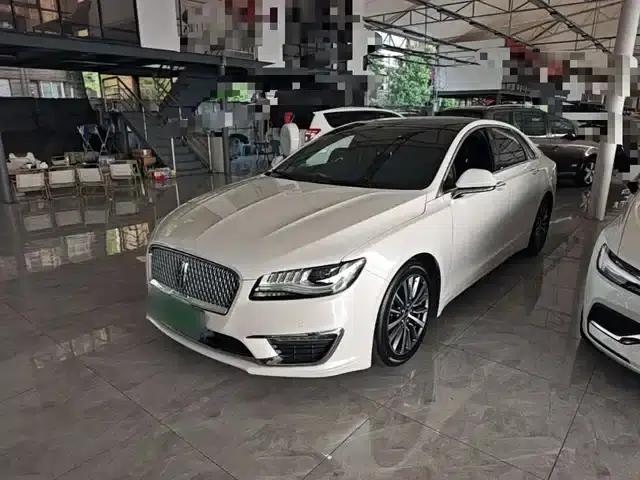 Lincoln MKZ 2017 2.0T Premium Edition