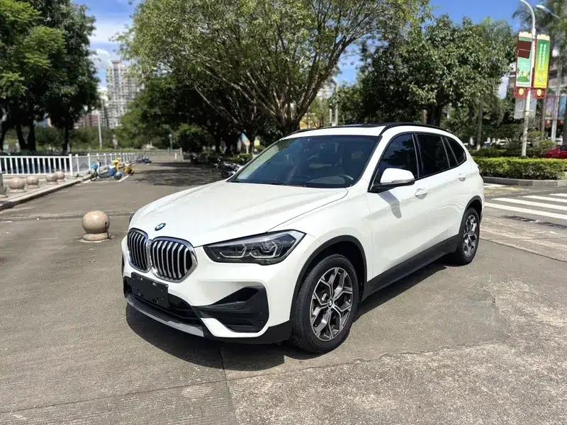 BMW X1 2021 Facelift sDrive25Li Leading Edition — миниатюра 1