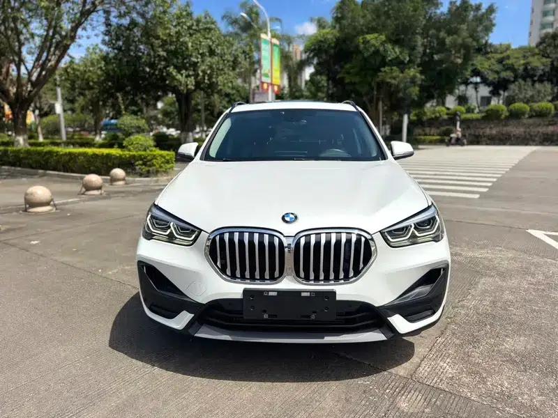 BMW X1 2021 Facelift sDrive25Li Leading Edition — миниатюра 2