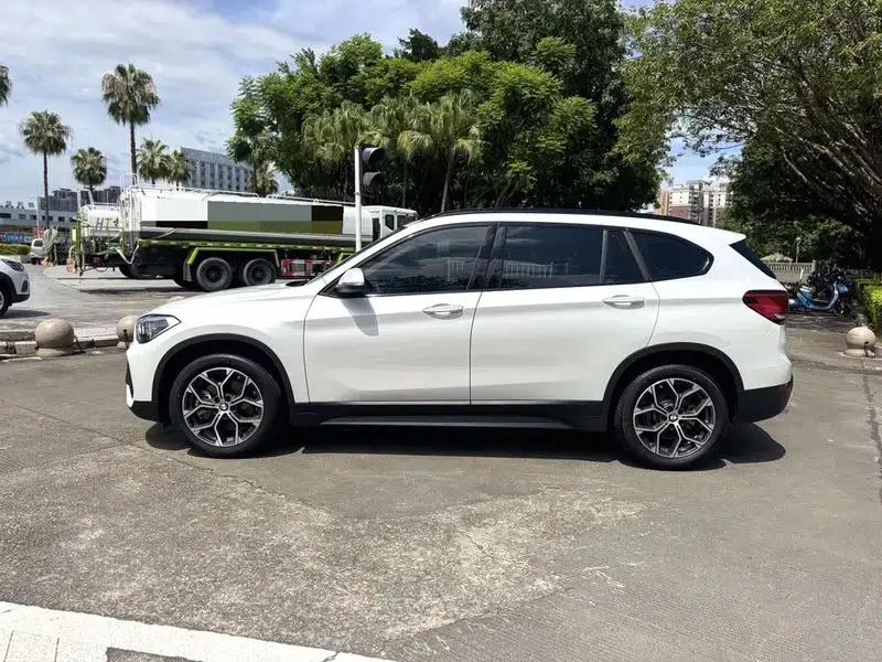 BMW X1 2021 Facelift sDrive25Li Leading Edition — миниатюра 3