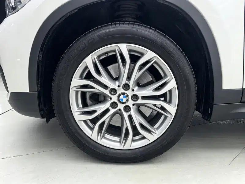 BMW X1 2019 sDrive20Li Leading Edition — миниатюра 9