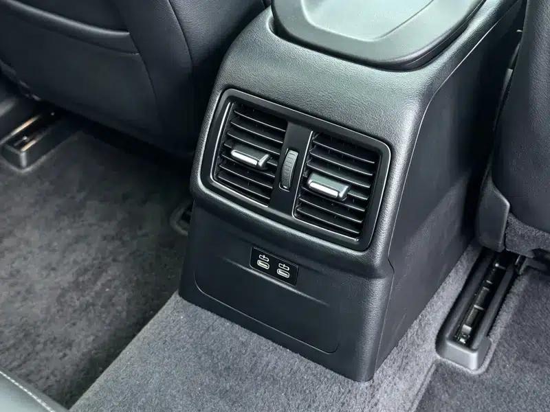 BMW X1 2019 sDrive20Li Leading Edition — миниатюра 10
