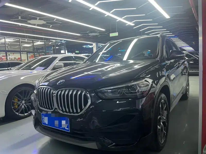 BMW X1 2021 sDrive25Li Leading Edition — миниатюра 1