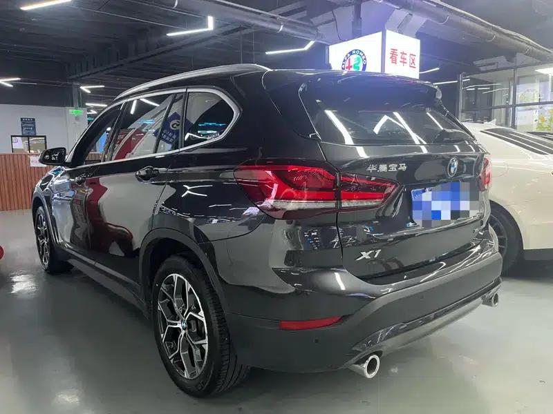 BMW X1 2021 sDrive25Li Leading Edition — миниатюра 4