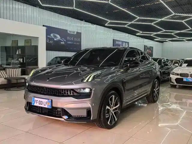 Lynk & Co 05 2020 2.0TD AWD Plus