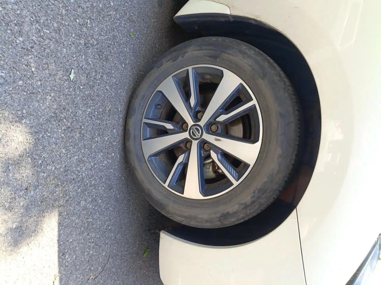 Nissan Lannia 2021 1.6L CVT Cool Edition — миниатюра 8