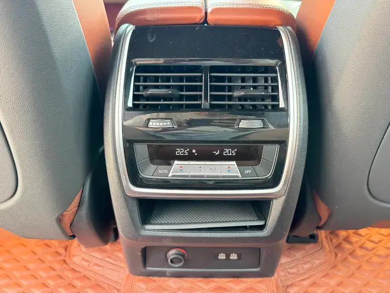 BMW X7 2020 xDrive40i M Sport Package — миниатюра 8