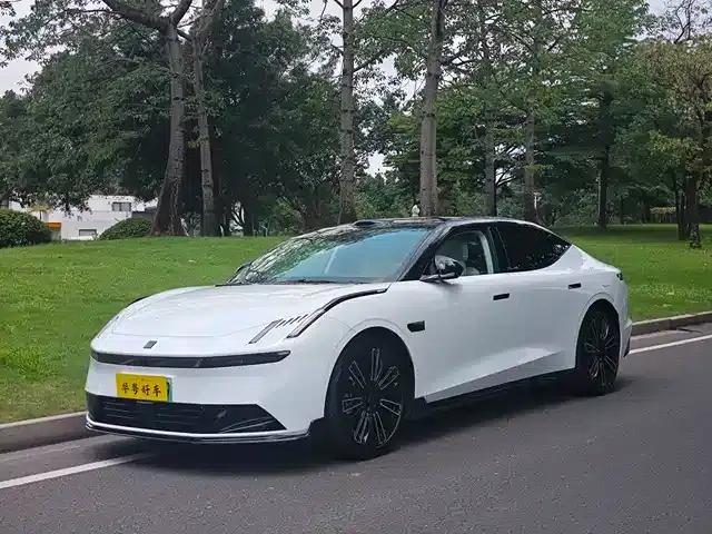Lynk & Co 10 2025 Model 120 AWD Ultra