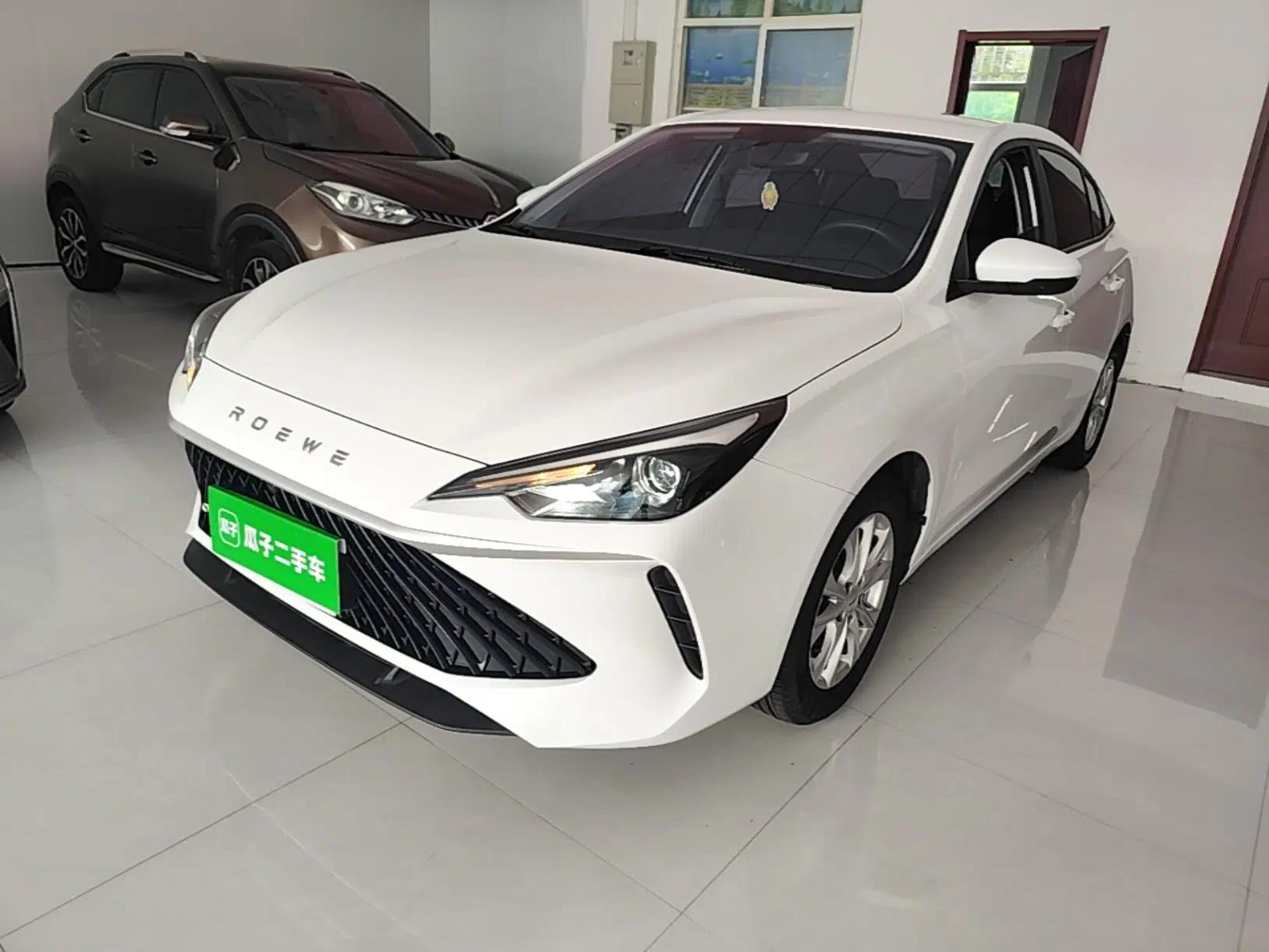 Roewe i5 2026 Model 1.5L Manual Comfort Version — миниатюра 1