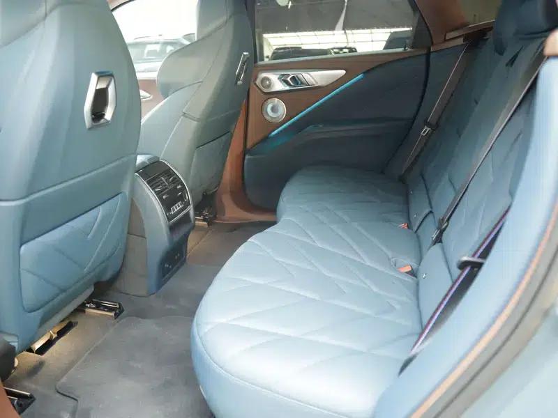 BMW XM 2023 50e — миниатюра 16