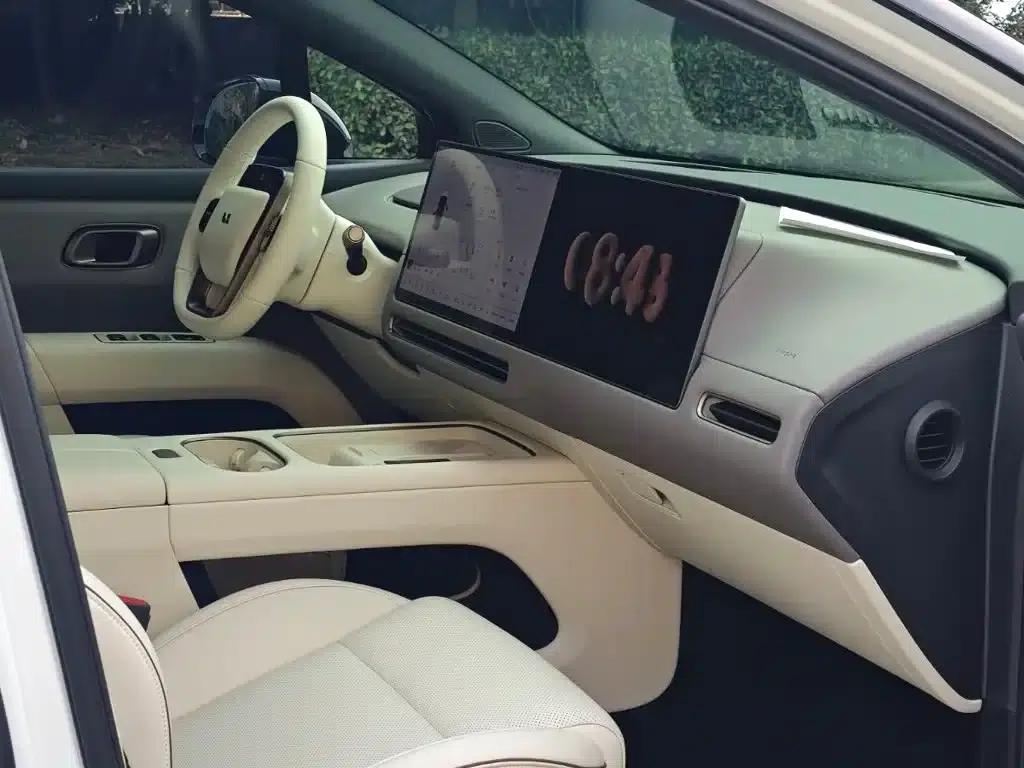 Li Auto i6 2025 Two-Wheel Drive Standard Edition — миниатюра 10