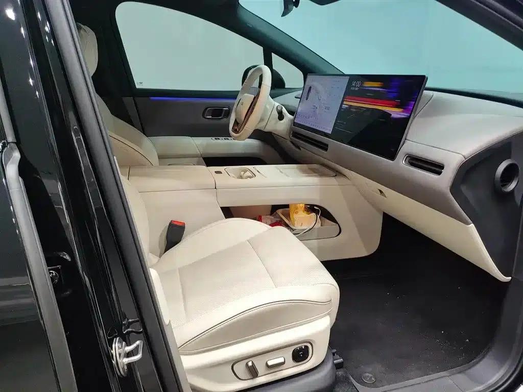 Li Auto i6 2025 Two-Wheel Drive Standard Edition — миниатюра 11