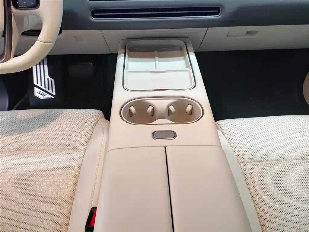 Li Auto i6 2025 Two-Wheel Drive Standard Edition — миниатюра 14