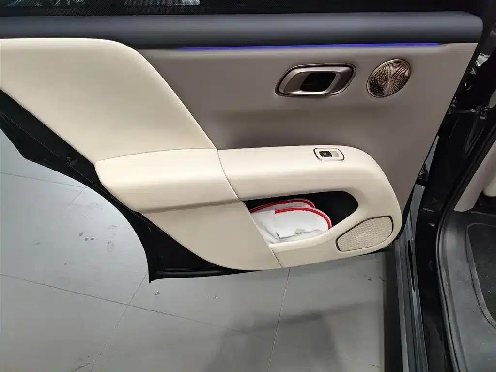 Li Auto i6 2025 Two-Wheel Drive Standard Edition — миниатюра 17