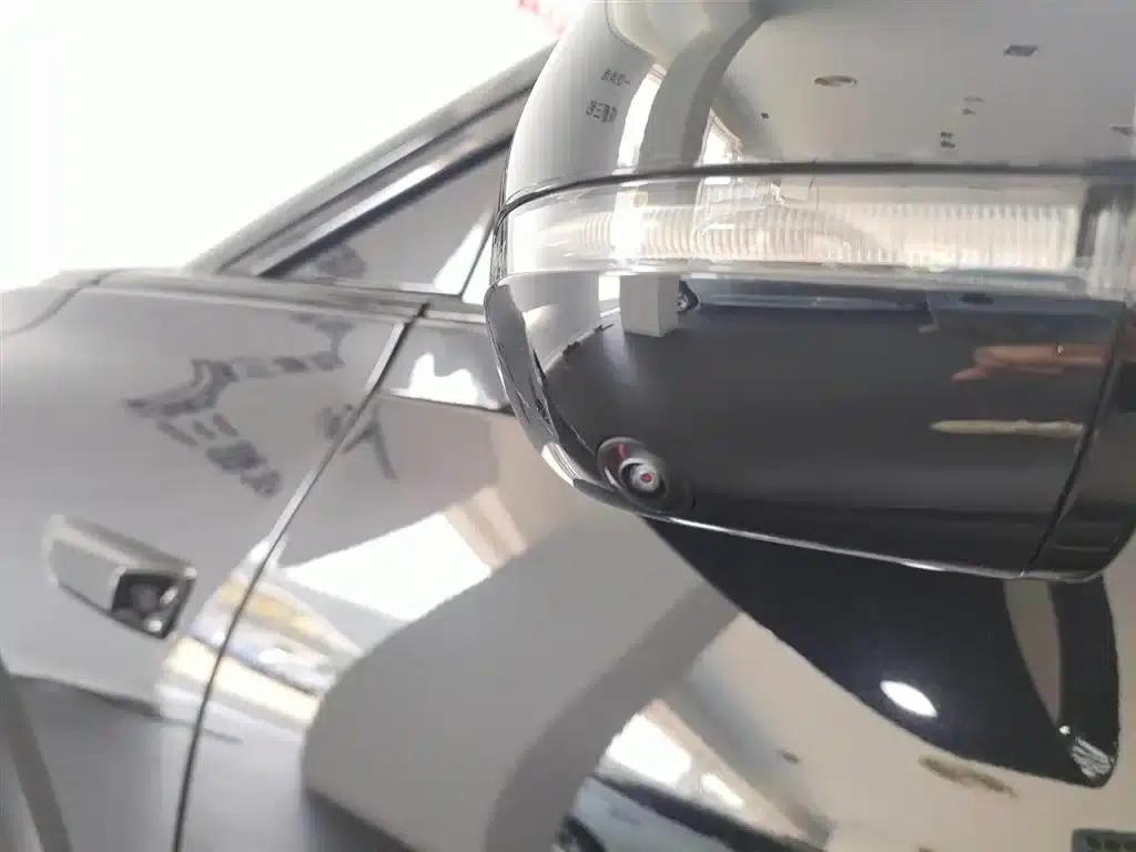 Li Auto i6 2025 Two-Wheel Drive Standard Edition — миниатюра 20