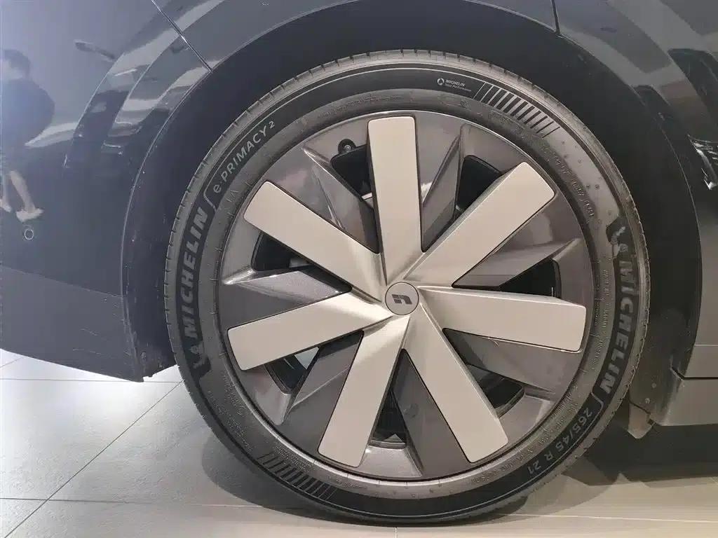 Li Auto i6 2025 Two-Wheel Drive Standard Edition — миниатюра 21