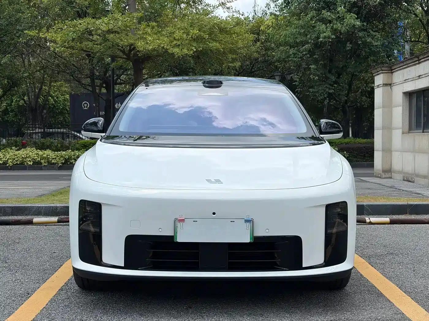 Li Auto i8 2025 Standard Edition — миниатюра 2