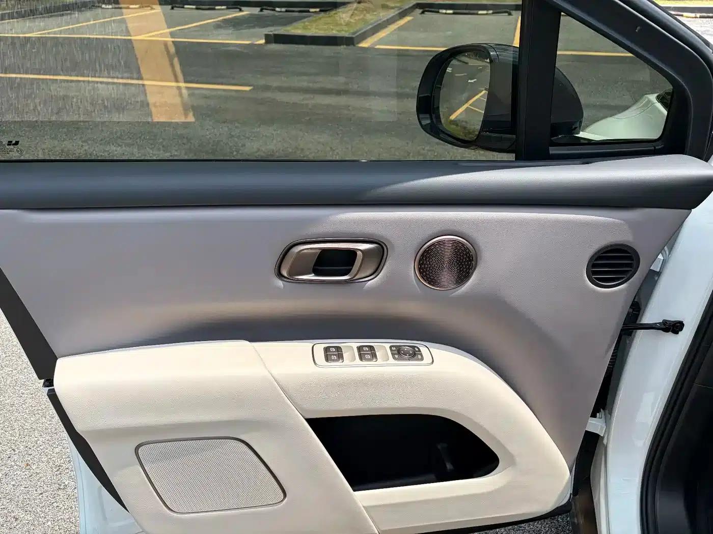 Li Auto i8 2025 Standard Edition — миниатюра 13