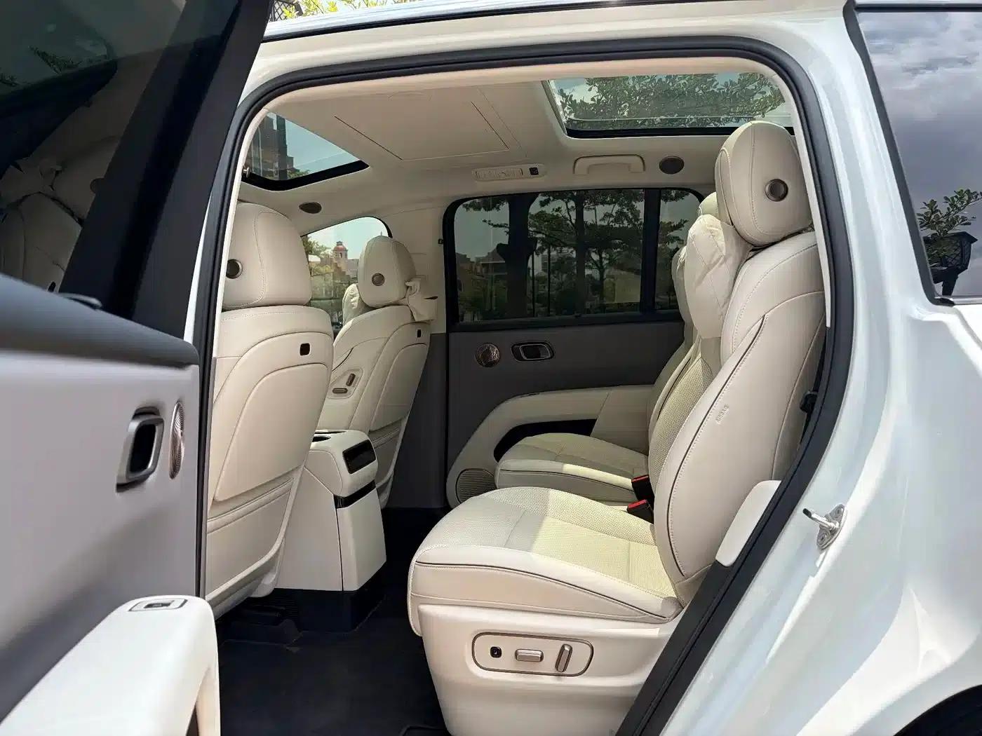 Li Auto i8 2025 Standard Edition — миниатюра 16