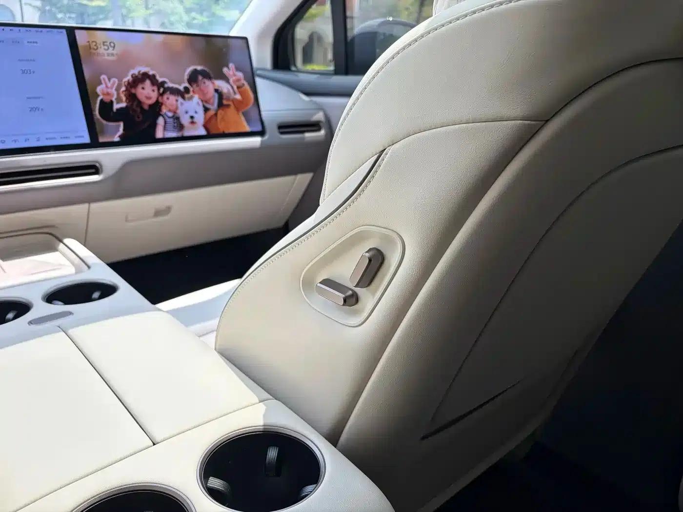 Li Auto i8 2025 Standard Edition — миниатюра 29