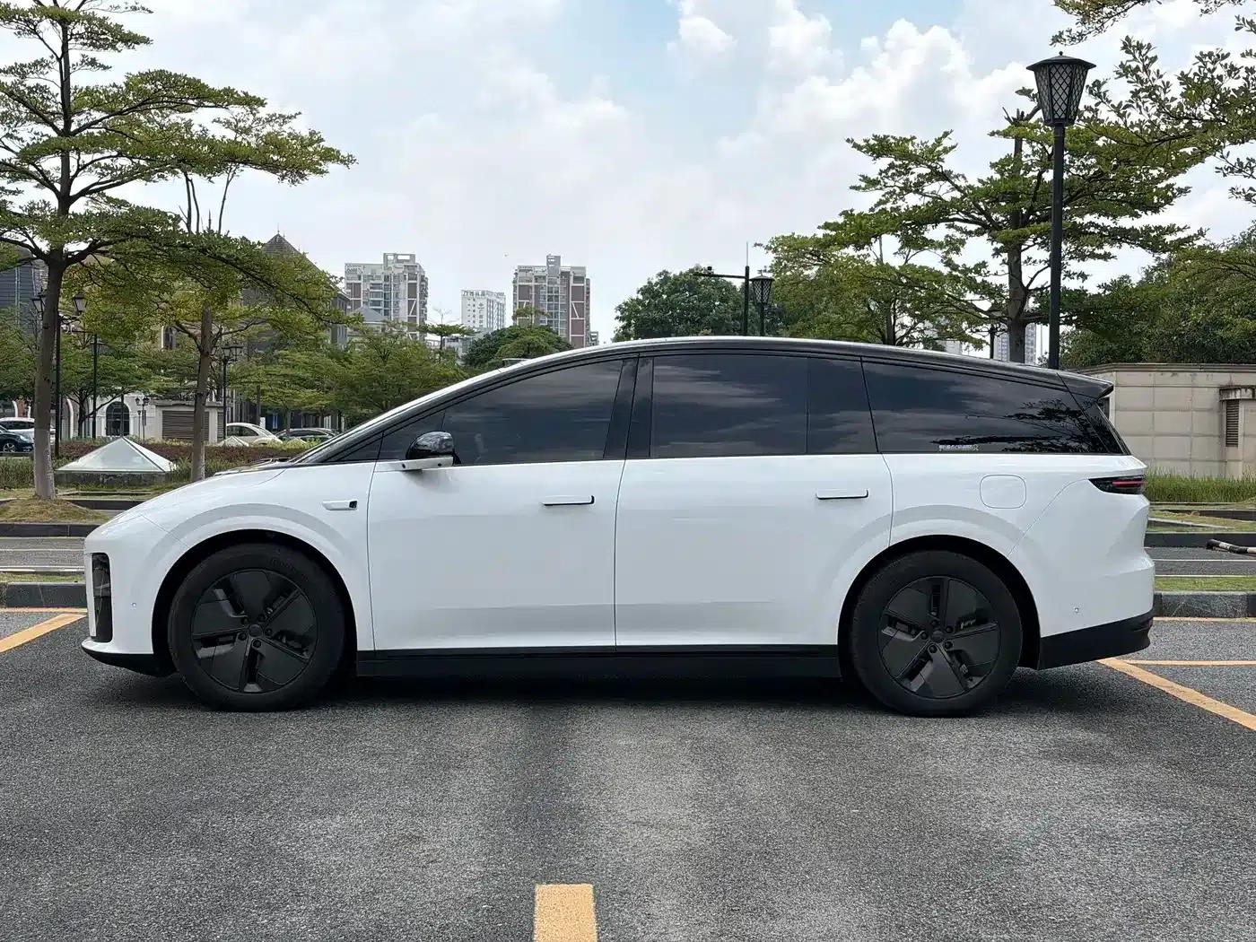 Li Auto i8 2025 Standard Edition — миниатюра 7